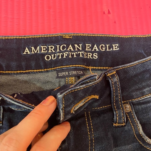 Ca Size 8 dark blue ripped style American Eagle jean shorts - Picture 2 of 6